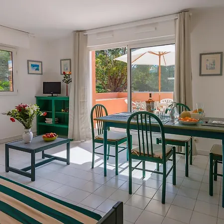 Apart-hotel Lagrange Le Domaine Des Grands Pins