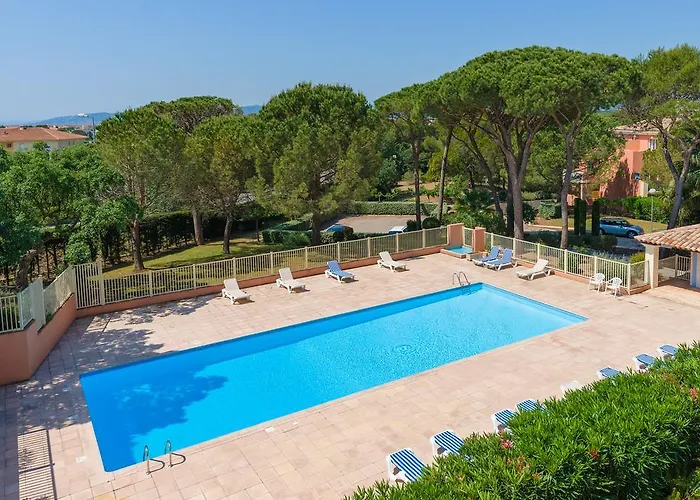 Lagrange Le Domaine Des Grands Pins Апарт-отель